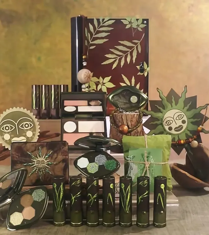 Girlcult Gift Box All in Magic Makeup Set Eyeshadow Lip Glaze Lipstick Blush Highlight Combination — image 3