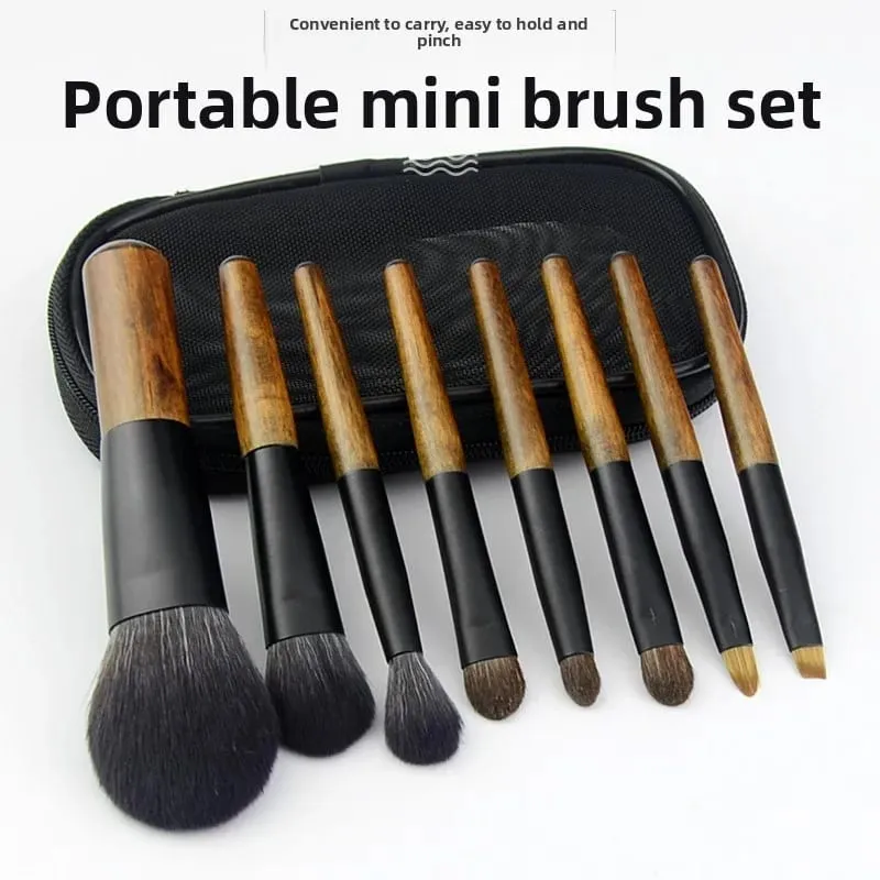 8st Mini Travel Makeup Borste Set med påse Trähandtag Kosmetisk borste för ansiktspulver Blush Highlighter Concealer Ögonskugga — image 1