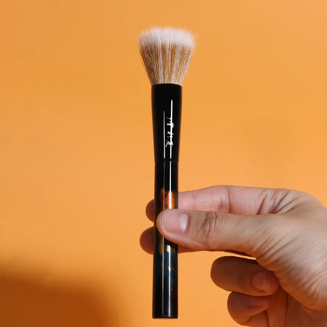 DS14 Professional Handmade Make Up Brush Medium Flat Top Stippling Blush Brush Soft Goat Hair Raw Lacquer Handle Makeup Brushes