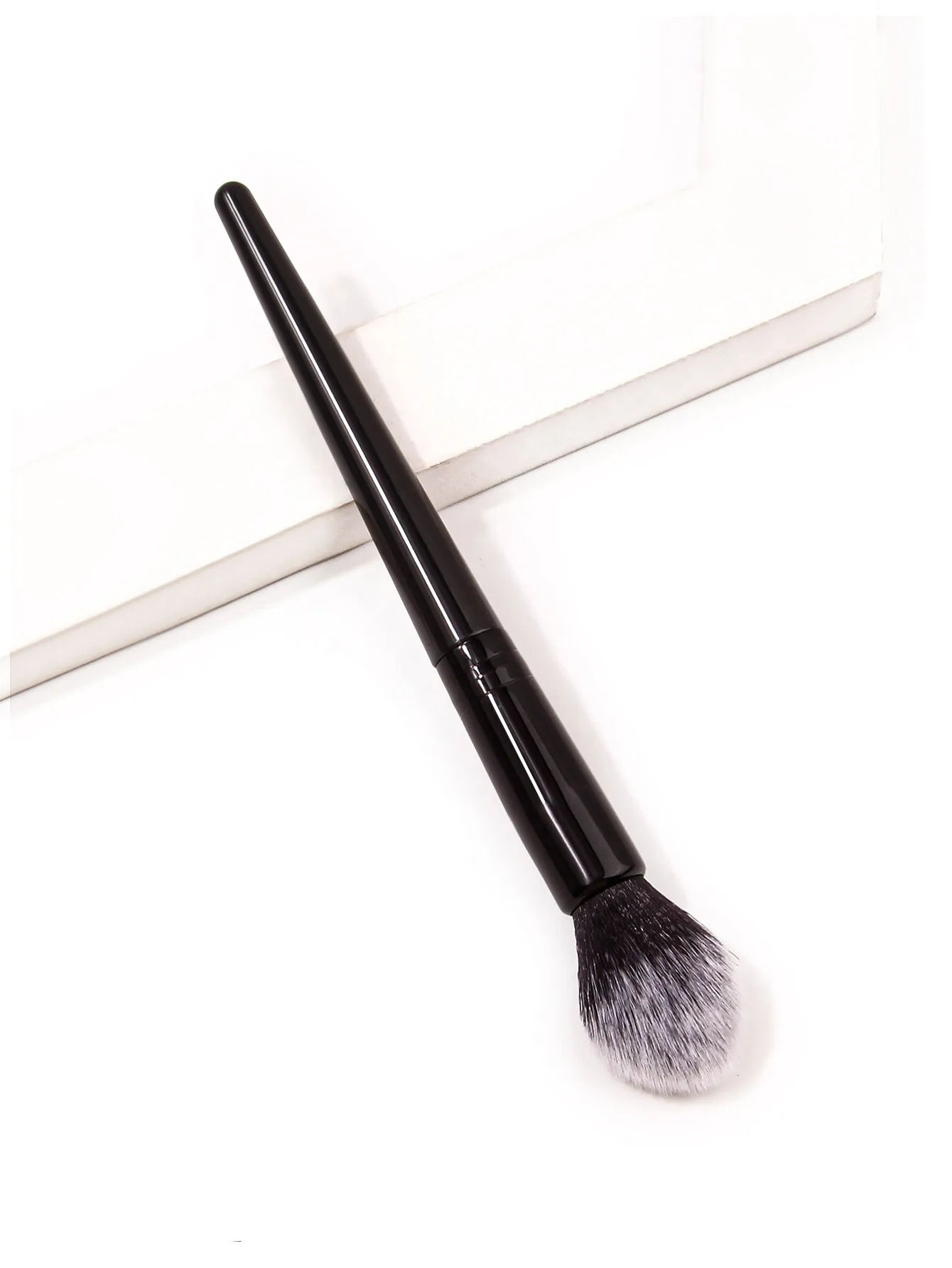 Peach Heart Blusher Brush Powder Blush Cream Liquid Blush Makeup Brushes Flat Small Precise Blush Brush Makeup Tools — image 2