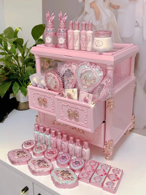 Flower Know Midsummer Night Carved Dressing Table Allin Makeup Gift Set — image 4