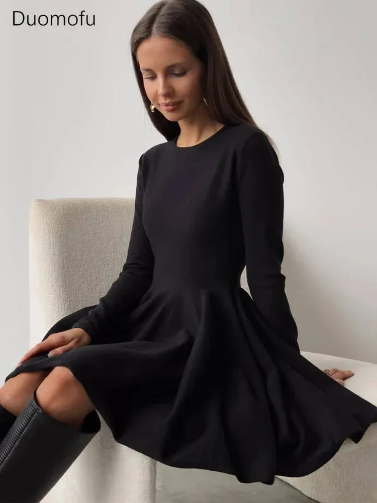 Duomofu dzianinowe Mini sukienki damskie jesienno-zimowa sweter z długim rękawem sukienka damska elegancka moda wąska linia plisowana sukienka Vestido