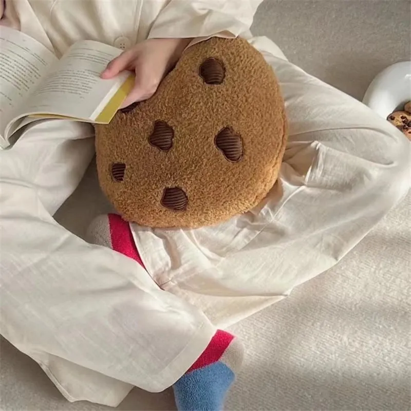 1pcs Soft Cookie Pillow Cartoon Cookies Plush Seat Cushion Food Children Children Girls Birthday Room Decoration New Year Gift — image 4