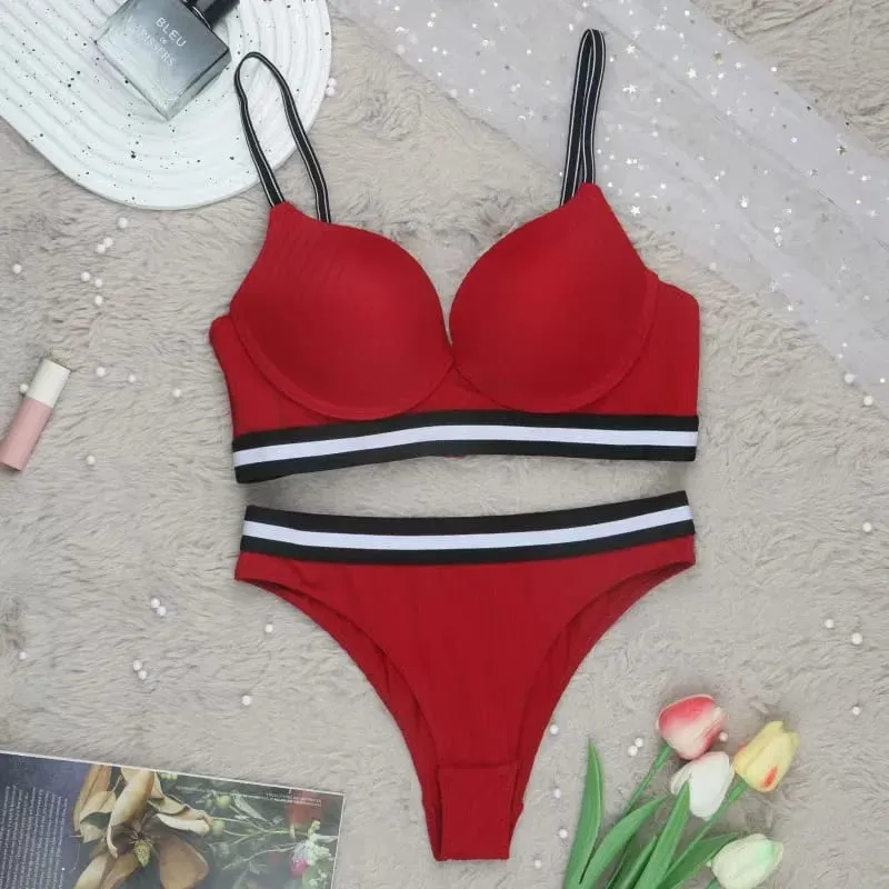 Set Bra Push Up Seksi Bra Nyaman Berkawat Tali Dapat Disesuaikan Lingerie Intim Cup Empuk Sejuk