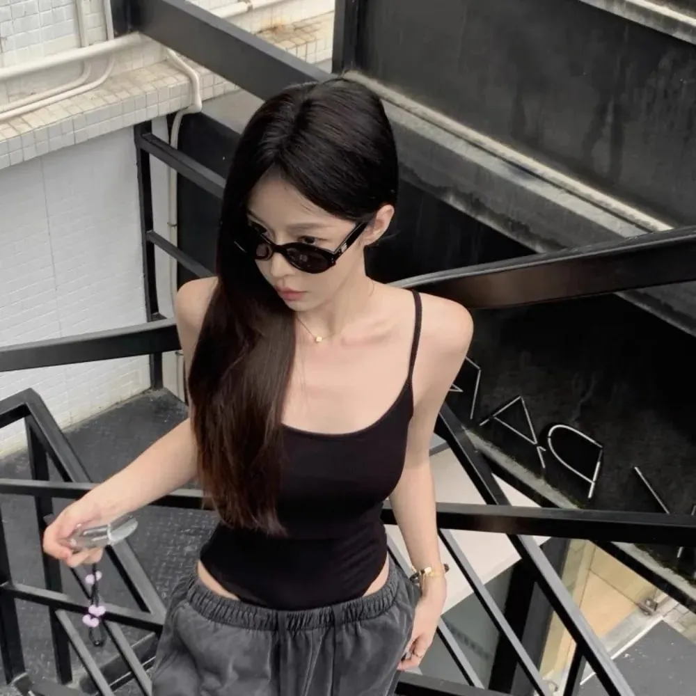 Ny udhulet tanktop med åben ryg og elegant polstret åndbar ærmeløs top dame bodysuit