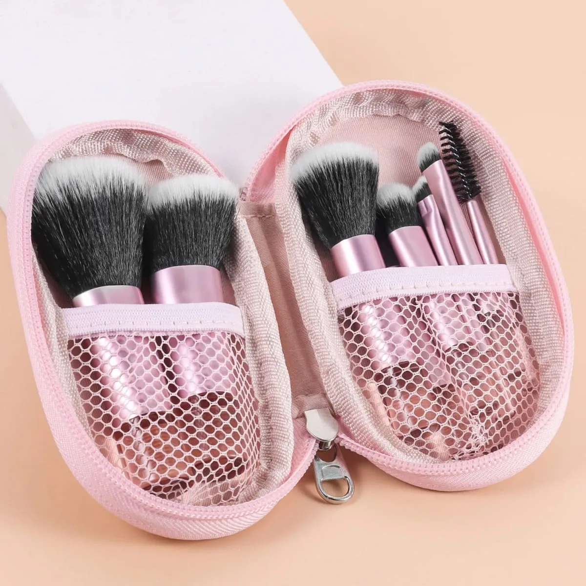 Set Berus Solek Mini 10 Keping dengan Beg Berus Mekap Saiz Perjalanan Mudah Alih Tersedia dalam Pelbagai Warna — image 4