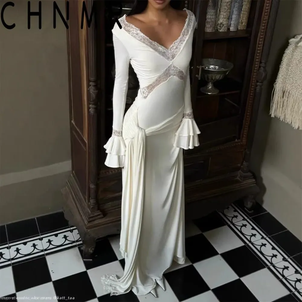 Abito lungo elegante da donna a maniche lunghe con scollo a V profondo Abito da sera sexy da cerimonia nuziale a vita alta con vestibilità slim bianco con patchwork di pizzo increspato