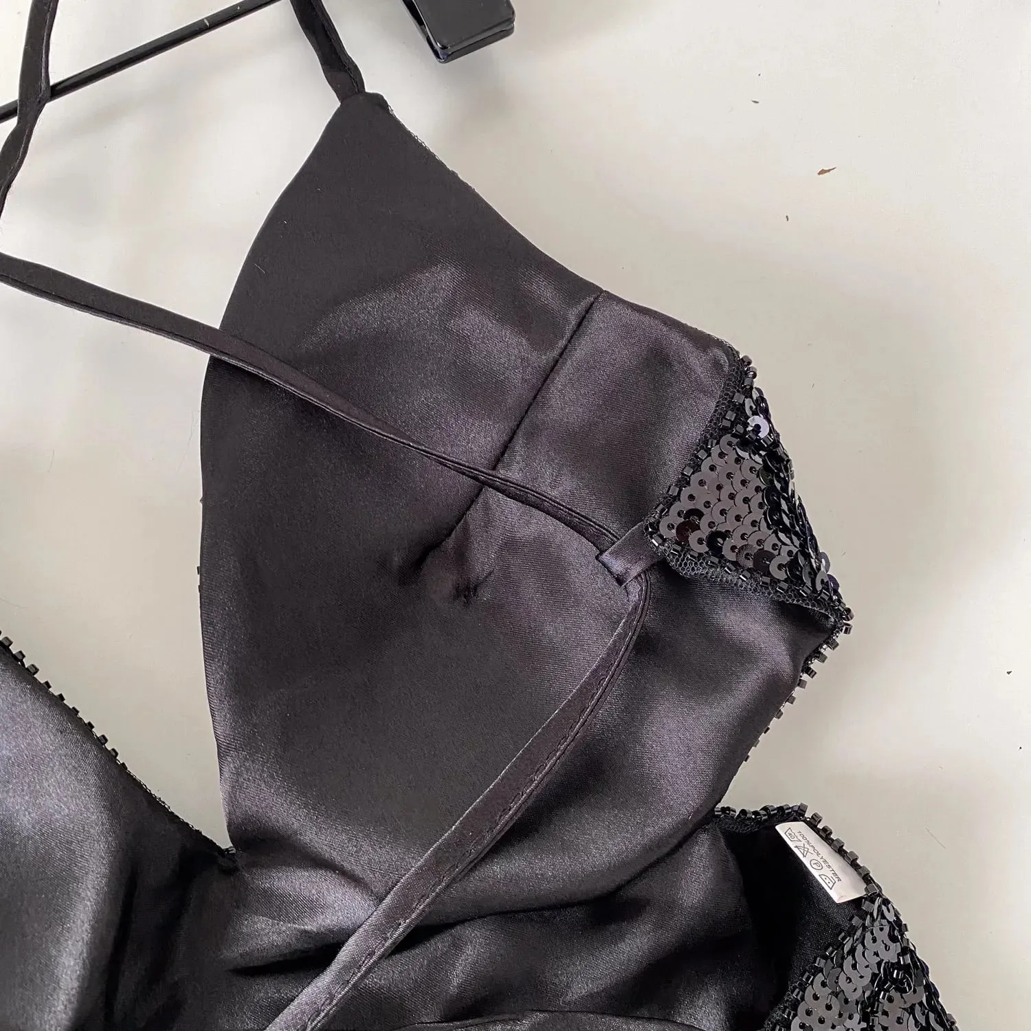 Chic Criss‑cross Backless Sequin Bow Camis Spaghetti Strap Tank Top Sexy Fashion Y2K Hot Girl Summer Crop Top