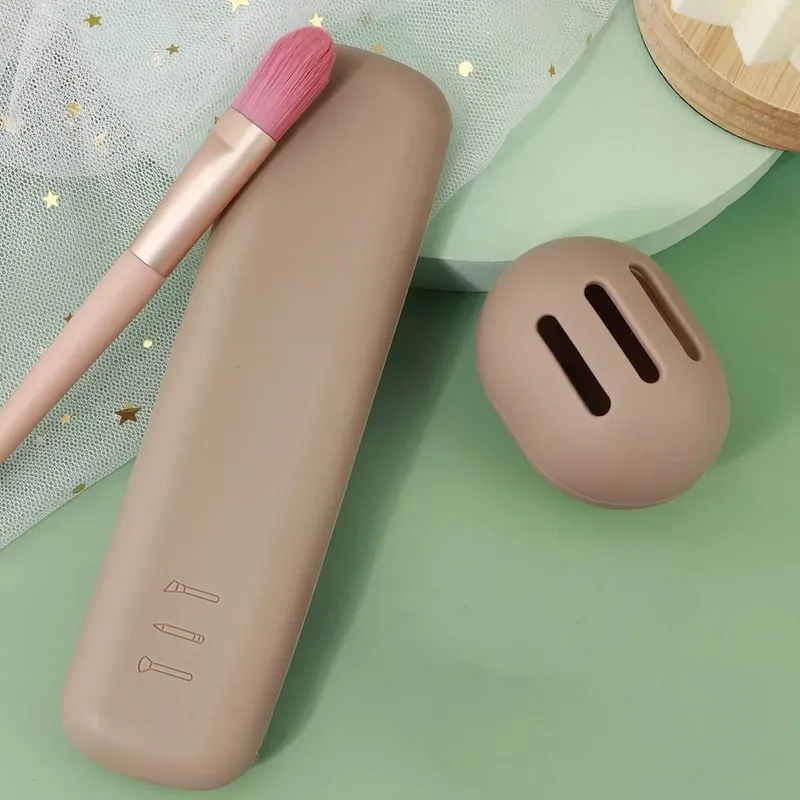 2PcsTravel Makeup Brush Holder Silicone Cosmetic Brushes Bag Makeup Sponge Case Portable Waterproof Makeup Tools for Women — image 8