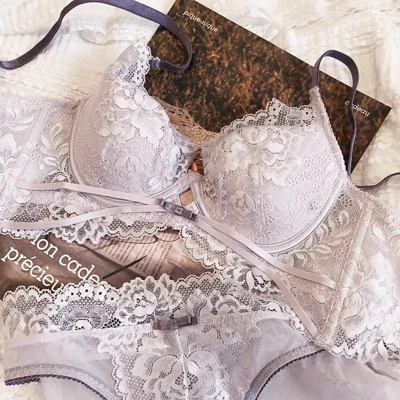 2 個夏薄型カップブラジャーセクシーなレース中空下着セット女性のためのフランス刺繍ランジェリープッシュアップブラジャーパンティーセット