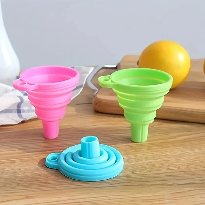 Silicone Folding Funnel Multifunctional Portable Mini Kitchen Retractable Oil Leak Household Liquid Dispenser Kitchen Utensils — image 5