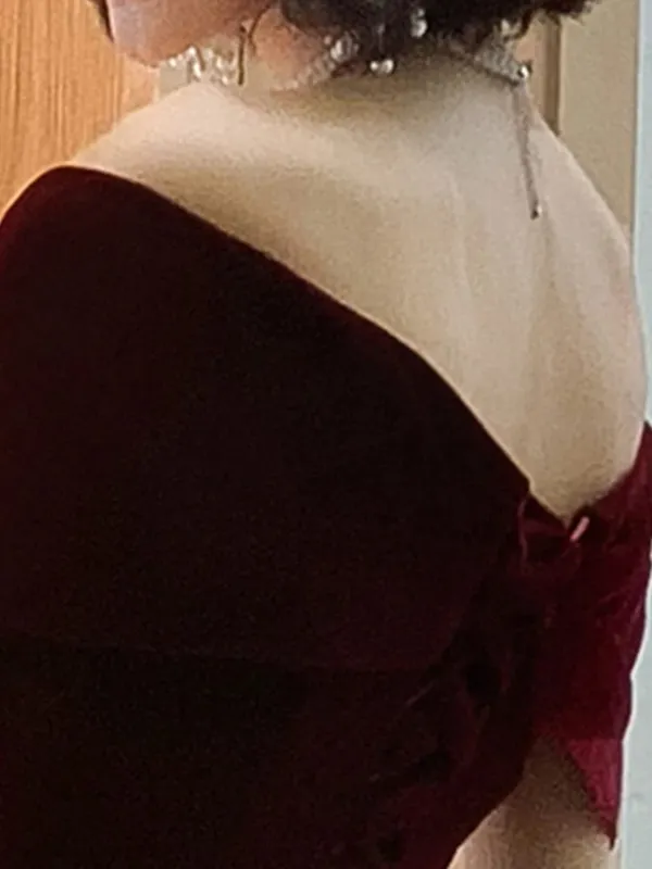 Lautaro Primavera Lungo Lusso Elegante Vino Rosso Morbido Velluto Abiti da Sposa per Feste da Sera per Donna 2022 Abito Maxi con Spalle Scoperte