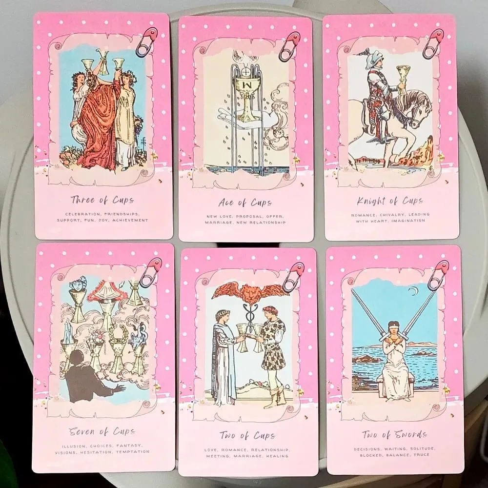 Pink Waite Tarot The Dreamy Pink Collage Tarot Dek 78 Kad Tarot Kawaii Estetik dengan Makna 12*7sm Timbul dua kali — image 1