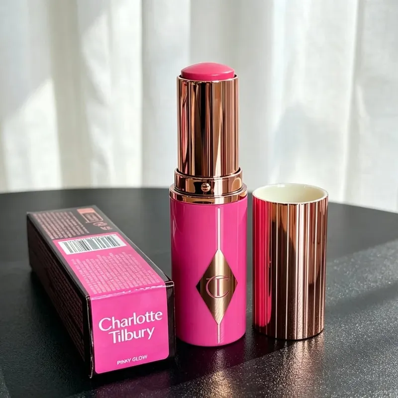 Charlotte Tilbury Lip Stick Liquid Foundation Highlighter Pressed Powder Blush Facial Spot Concealer Foundation Makeup Cosmetics