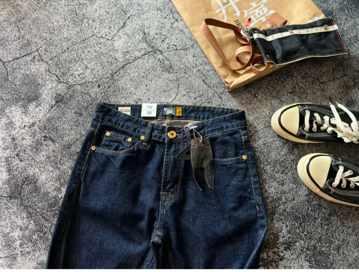 14oz High Quality 100% Cotton One Wash Raw Deep Blue Denim Jeans for Men Red Selvedge Slim Straight Pants Vintage Y2K Youth Male — image 9