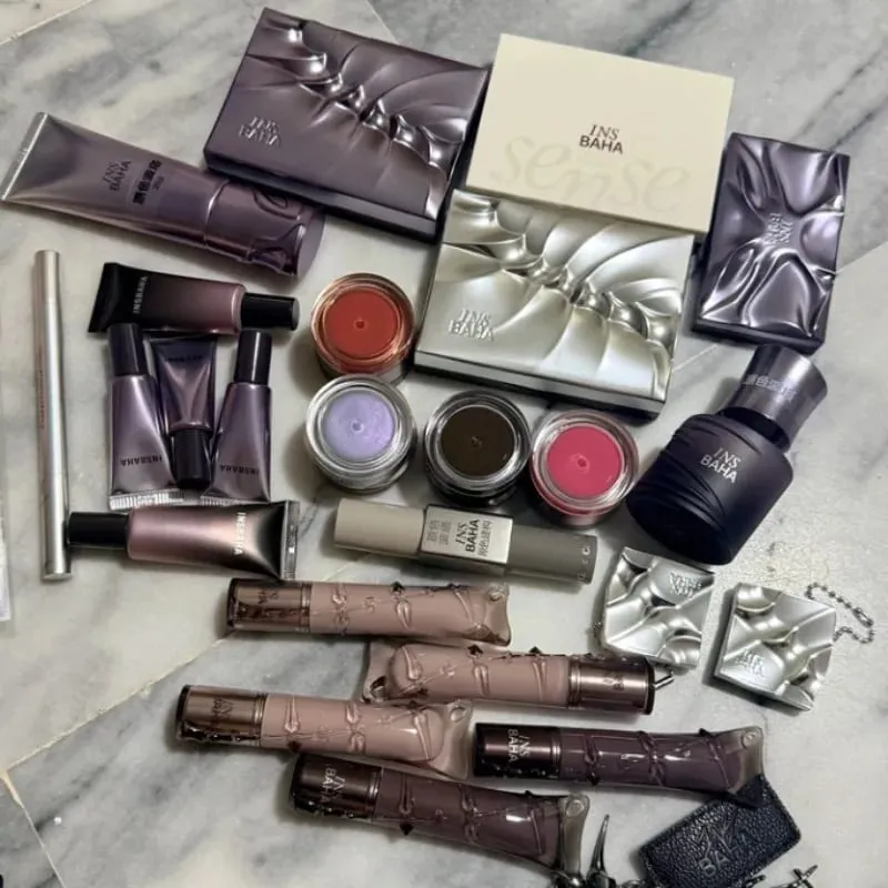 Complete Full Face Makeup Set Lip Gloss Lip Mud All-in-One Palette Dual-Use Blush & Pendant Beauty Collection — image 2