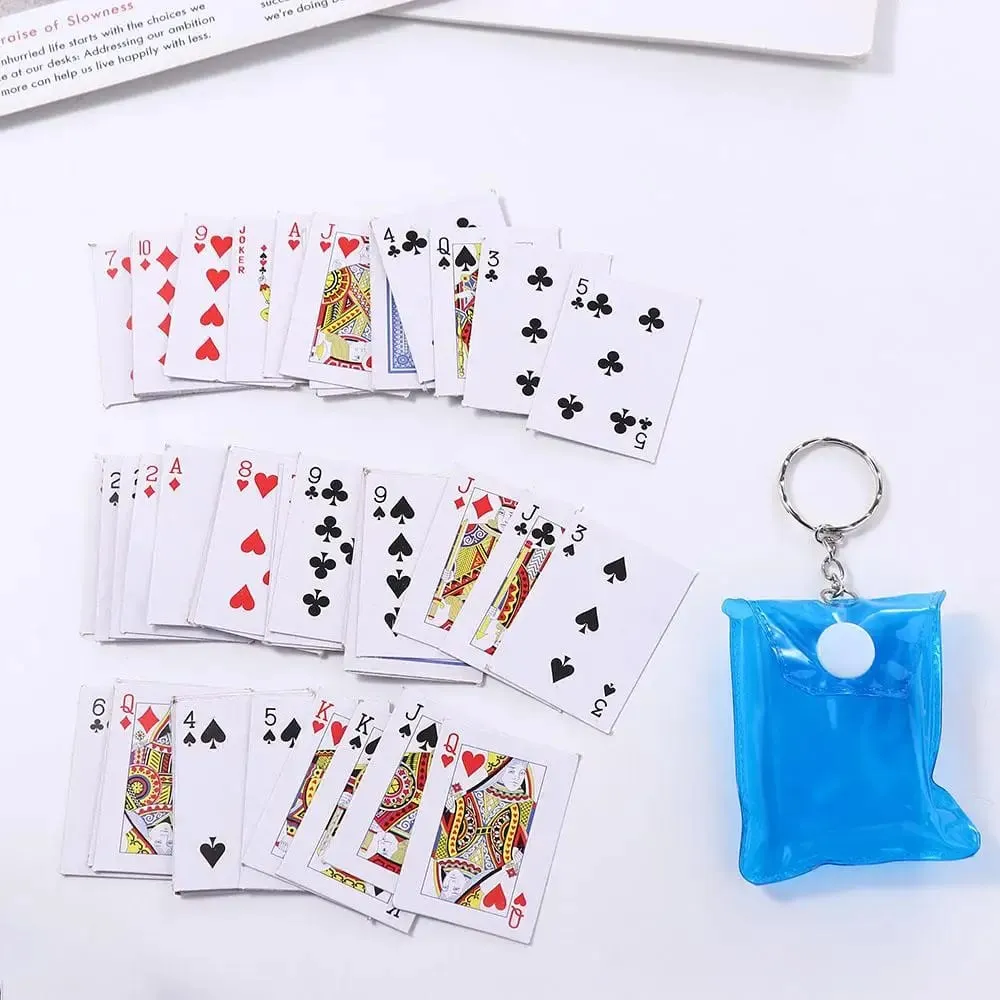 Portable Mini Playing Cards Poker Keychain Small Board Game Key Chain 4*3cm Random Color Playing Game Creative Child Gift — image 3