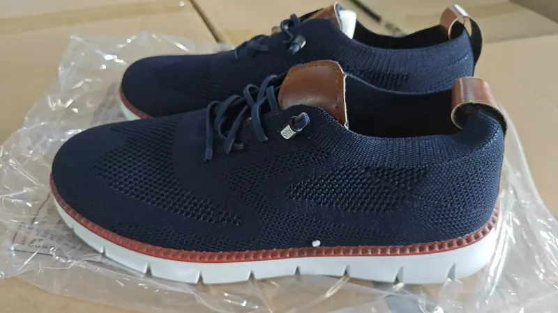 Sneakers Kasual Bertali Jala Lelaki Kasut Berjalan Ringan Bertali Fleksibel Tidak Licin Lembut Bernafas Saiz Besar Kasut Luar Lelaki — image 11
