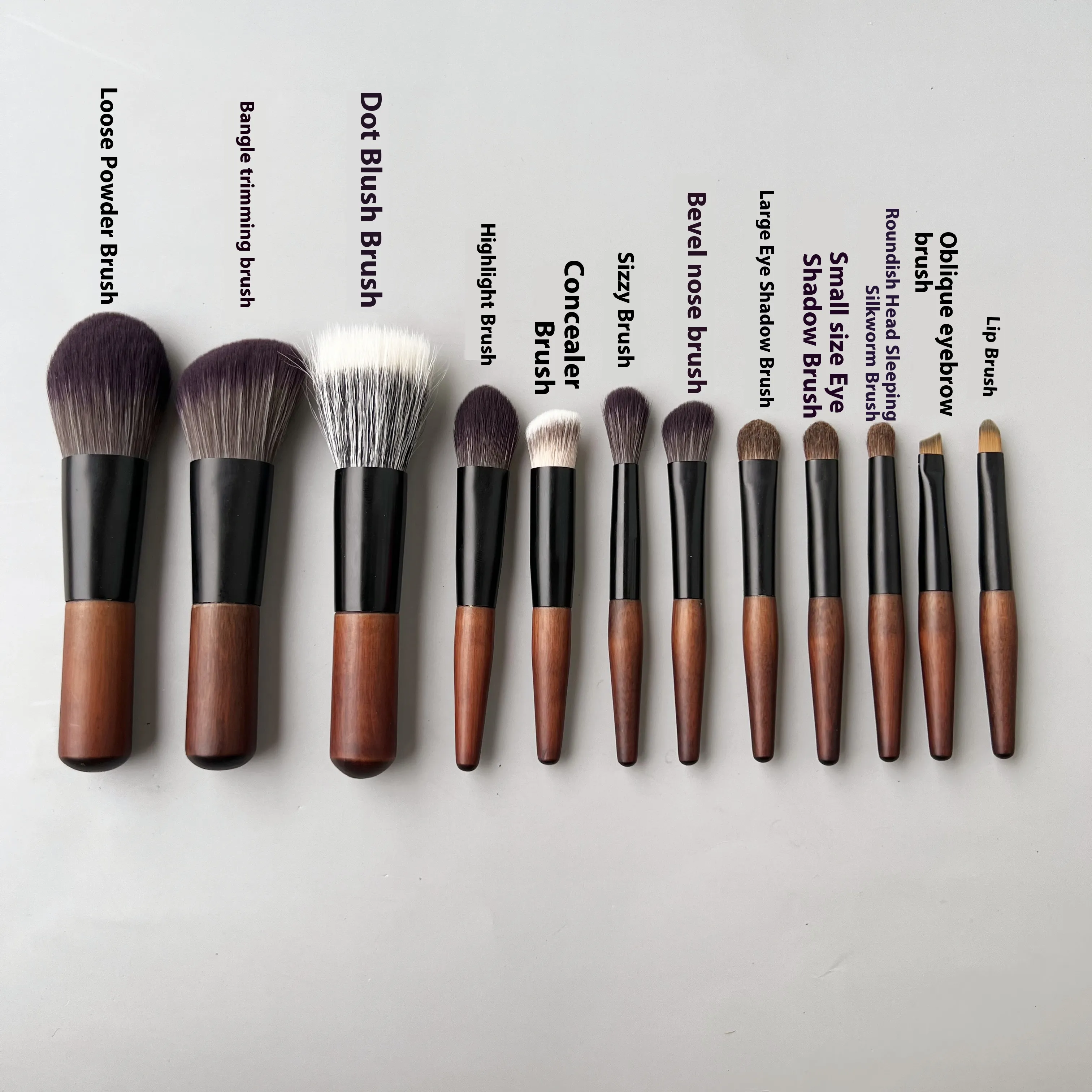 12pcs Mini Makeup Brushes Eyeshadow Brush Loose Powder Blusher Foundation Brush Travel Portable Make Up Brushes with Bag — image 3