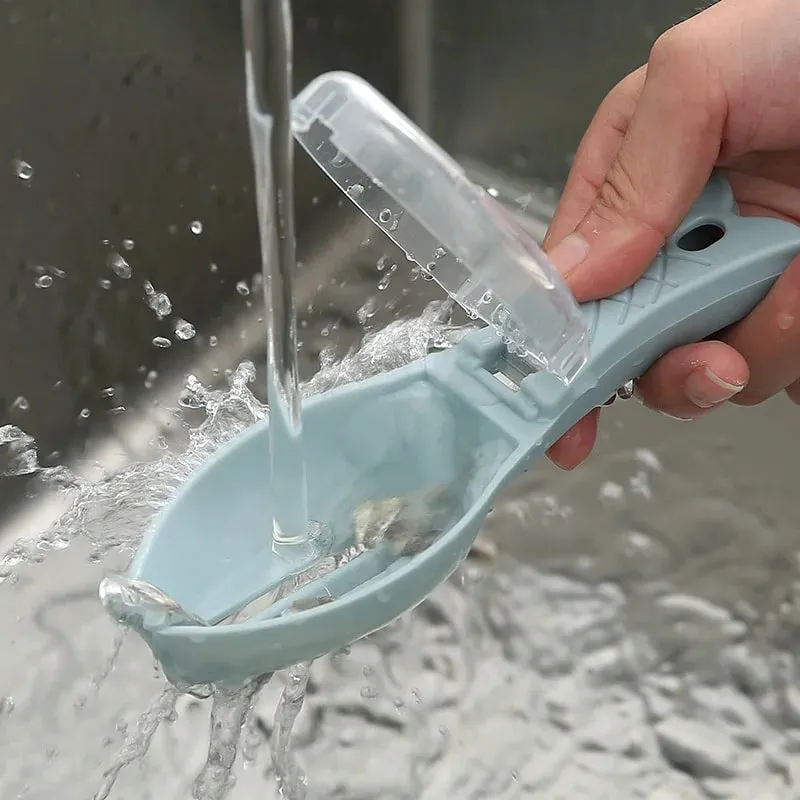 Use a Cover-Equipped Fish Scale Scraper Manual Fish Scale Remover Kitchen Fish Scale Scraper Manual Tool for Removing Fish Scales.