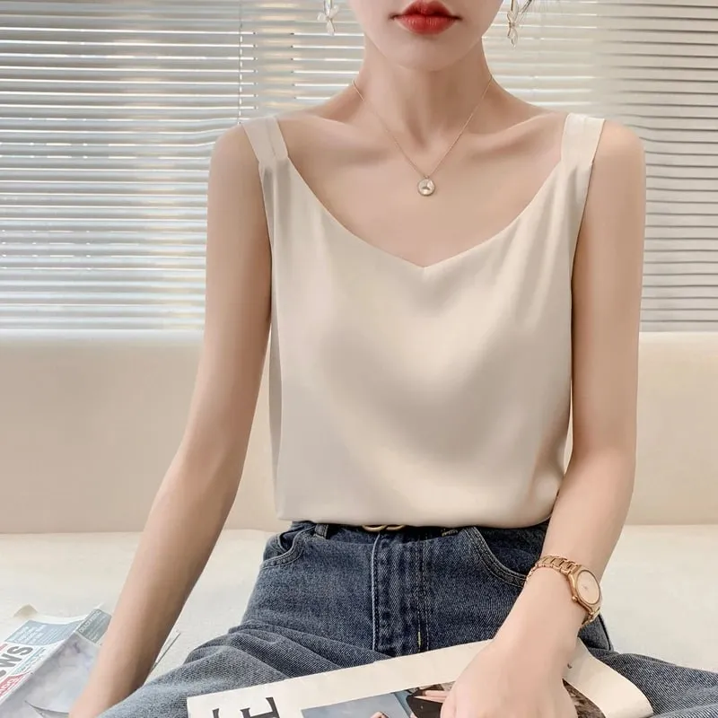 Silk Camisole Ladies Summer Suit Inside V-Neck Satin Bottoming Vest 2025 Thin Loose Sleeveless Sling Silk Tops Small Shirt Trend