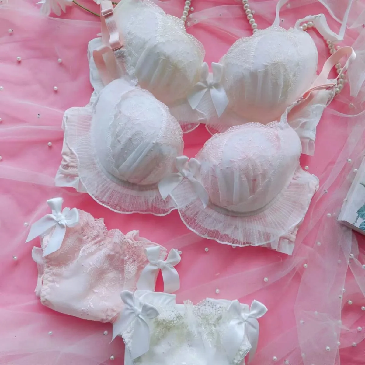 Stickerei dünne Abschnitt gekräuselte Unterwäsche Mädchen süße und schöne Dessous Breifs Sets drei Schnalle geraffte Damen BH-Set — image 2