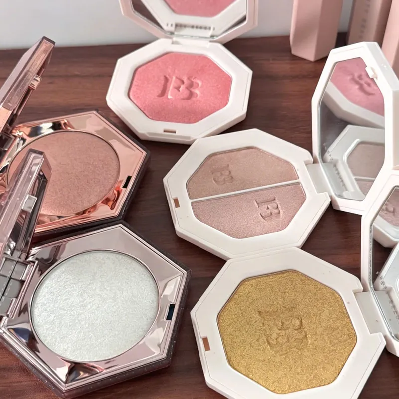 Hot Fenty Beauty Lip Gloss Lipstick Water Gloss Highlight Mirror Lasting FUSSY HEAT RIRI Sparkling Charming Moisturize Lip Care — image 3