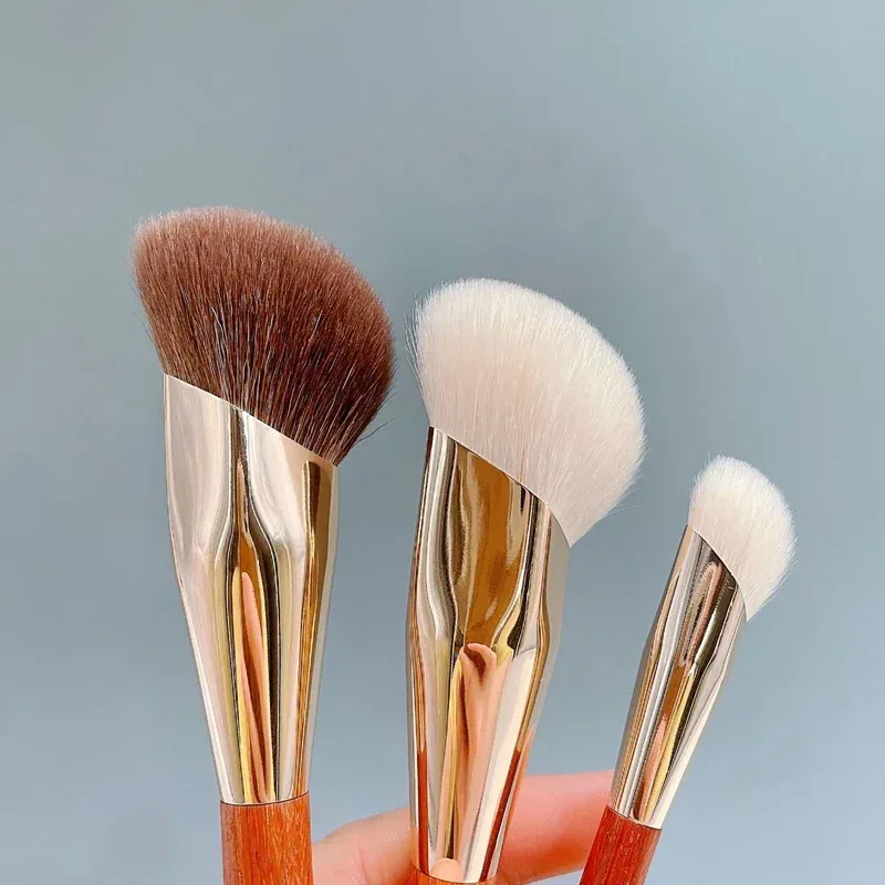 Karsyngirl 1 pz Professione Viso Contorno Scolpire Pennello Capelli Sintetici Evidenziare Pennello Polvere Scolpire Pennelli Strumento di Trucco — image 2