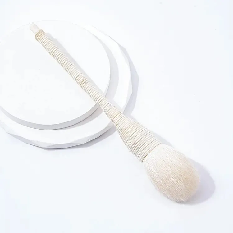 Flat Goat Wool Rattan Makeup Brushes Profesional Foundation Blush Loose Powder Contour Brush for Beauty Make Up Brushes