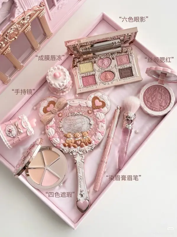 Flower Knows The Sweetie Bear Serise Makeup Gift Box Blush Eye Shadow Lip Glaze Concealer Cosmetic Set — image 2