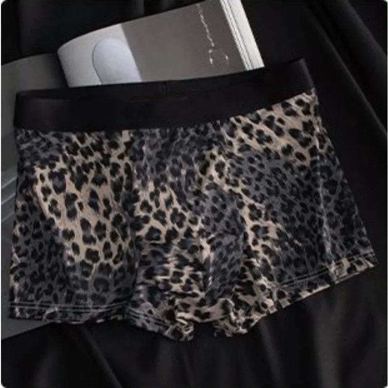 Herren-Unterwäsche aus Eisseide, konvexer Beutel, flache Boxershorts, Leopardenmuster, schnell trocknende männliche Unterhose, nahtlos, atmungsaktiv, Badehose