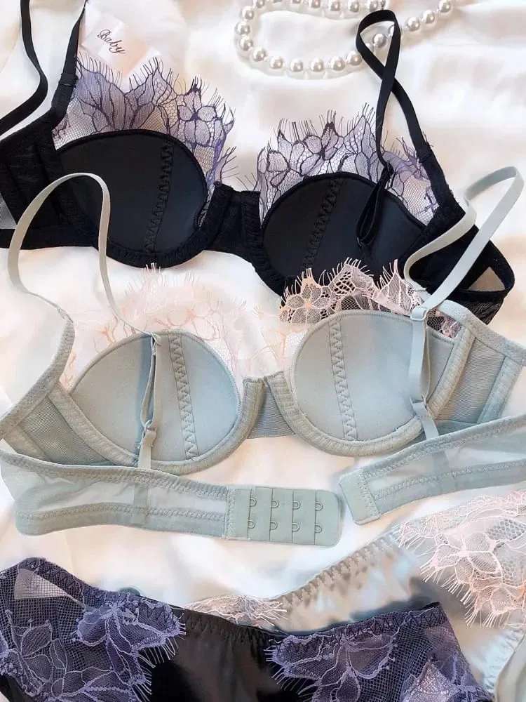 French Sexy Lacy Lacy Underwear Set Thin Bra with Big Breasts and Small Bra Soft Underwire Anti-sagging Side Milk — image 6