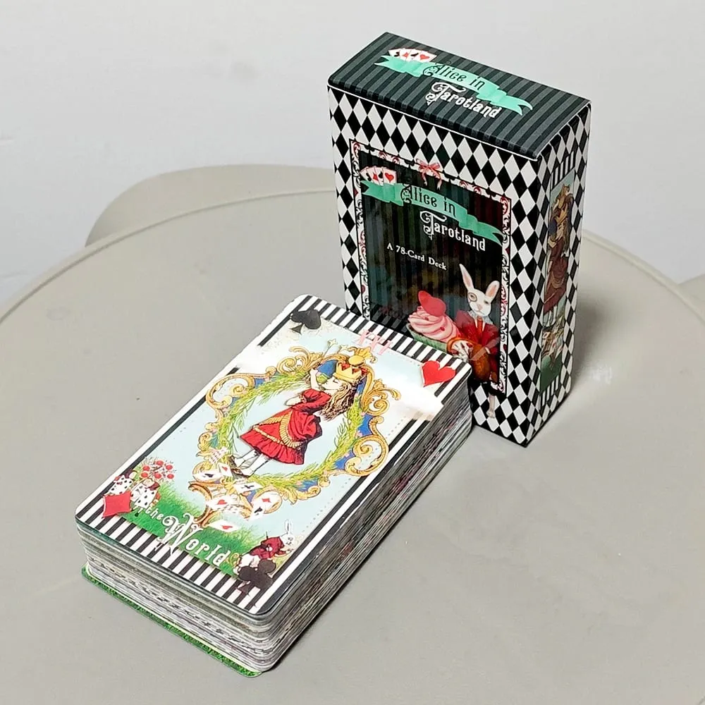 Alice au Pays du Tarot : Un voyage fantaisiste de 78 cartes dans le terrier du lapin – Jeu de tarot classique 10,3*6 cm
