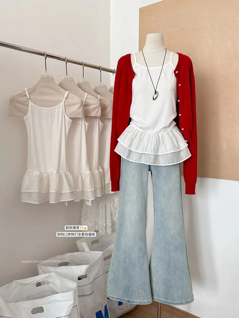 White Camisole Top for Women with Ruffle Double-layer Skirt Women Sleeveless Tank Top Splicing Slimming Strapless Base Vest Tee — image 10