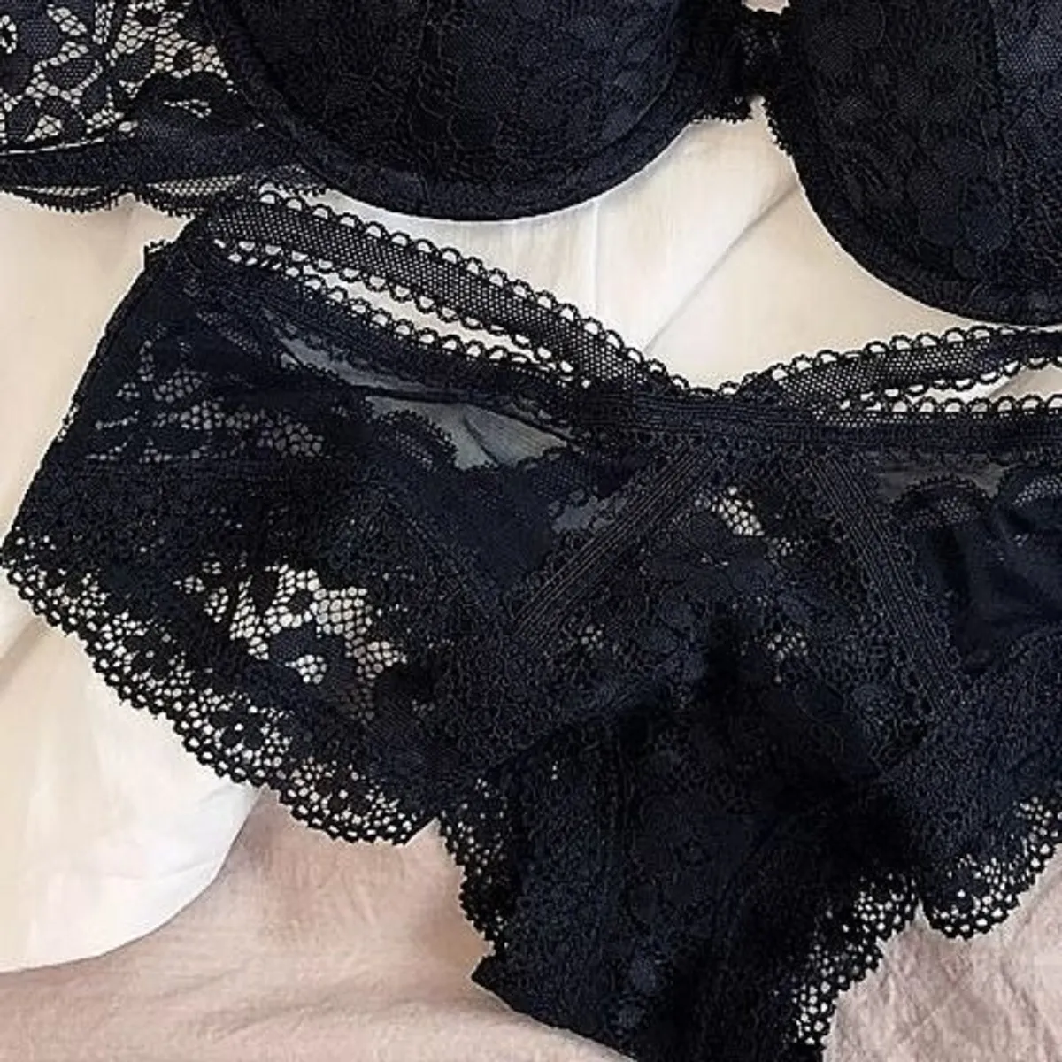 Women Lingerie Wireless Comfortable Gathering Bra and Brief Set Embroidered Mesh Embrodiered Anti-sagging Pure Desire Underwear — image 6