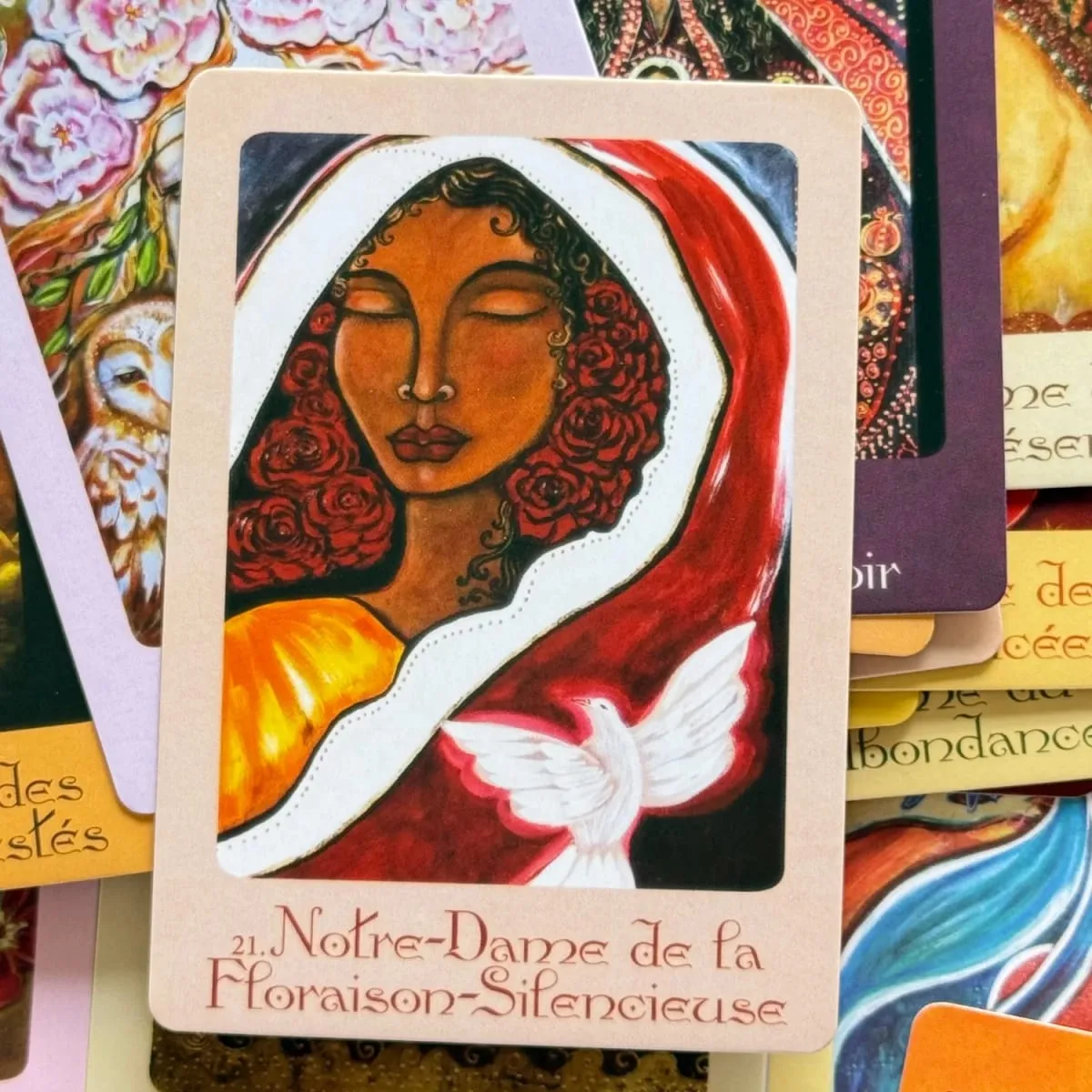 L'Oracle De Marie Mère Universelle Versi Perancis Keajaiban Perlindungan dan Guérison Oracle Deck 44 Permainan Papan — image 4
