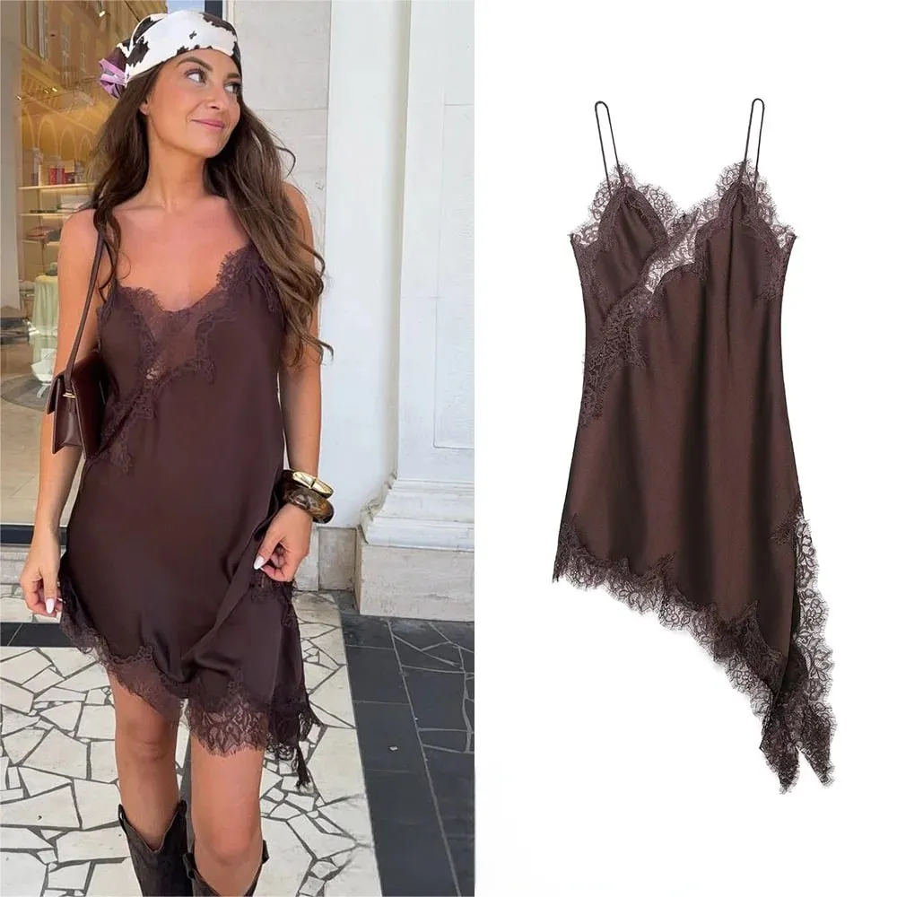 Sexy Chic Black Lace Cami Tops Women V Neck Patchwork Sleeveless Y2K Girl Top Fashion 2025 Summer Fall Holiday Beach Top — image 12