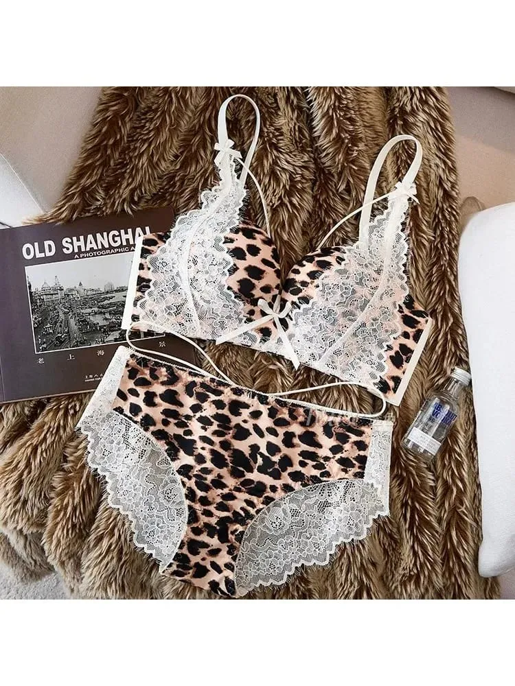Set Pakaian Dalam Wanita Seksi Leopard Print Lace 32‑38AB Wayarles Tolak Sisi Sokongan Anti‑Sag Pure Desire Seluar dalam PANAS