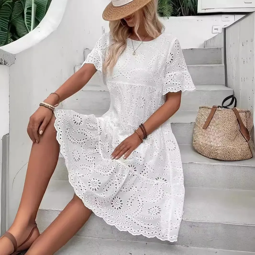 Dámské bílé šaty s očkem výšivka Midi šaty vyhloubené Boho splývavé volánkové šaty s krátkým rukávem letní plážové šaty