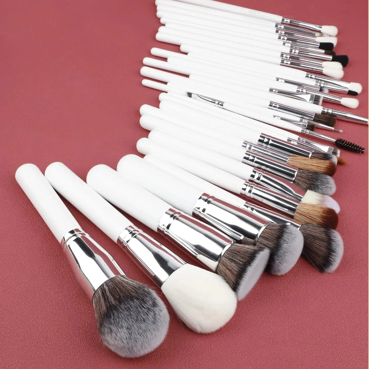 30 Pcs Makeup Brush Sets Professional Artists Using Angled Eye Contour Blending Brushes High Quality White Brush Custom — image 4