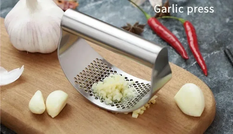Upgraded Stainless Steel Garlic Press Squeezer Manual Garlic Ginger Rocker Crusher Garlic Cutting Mince Tools Kitchen Gadgets — image 7