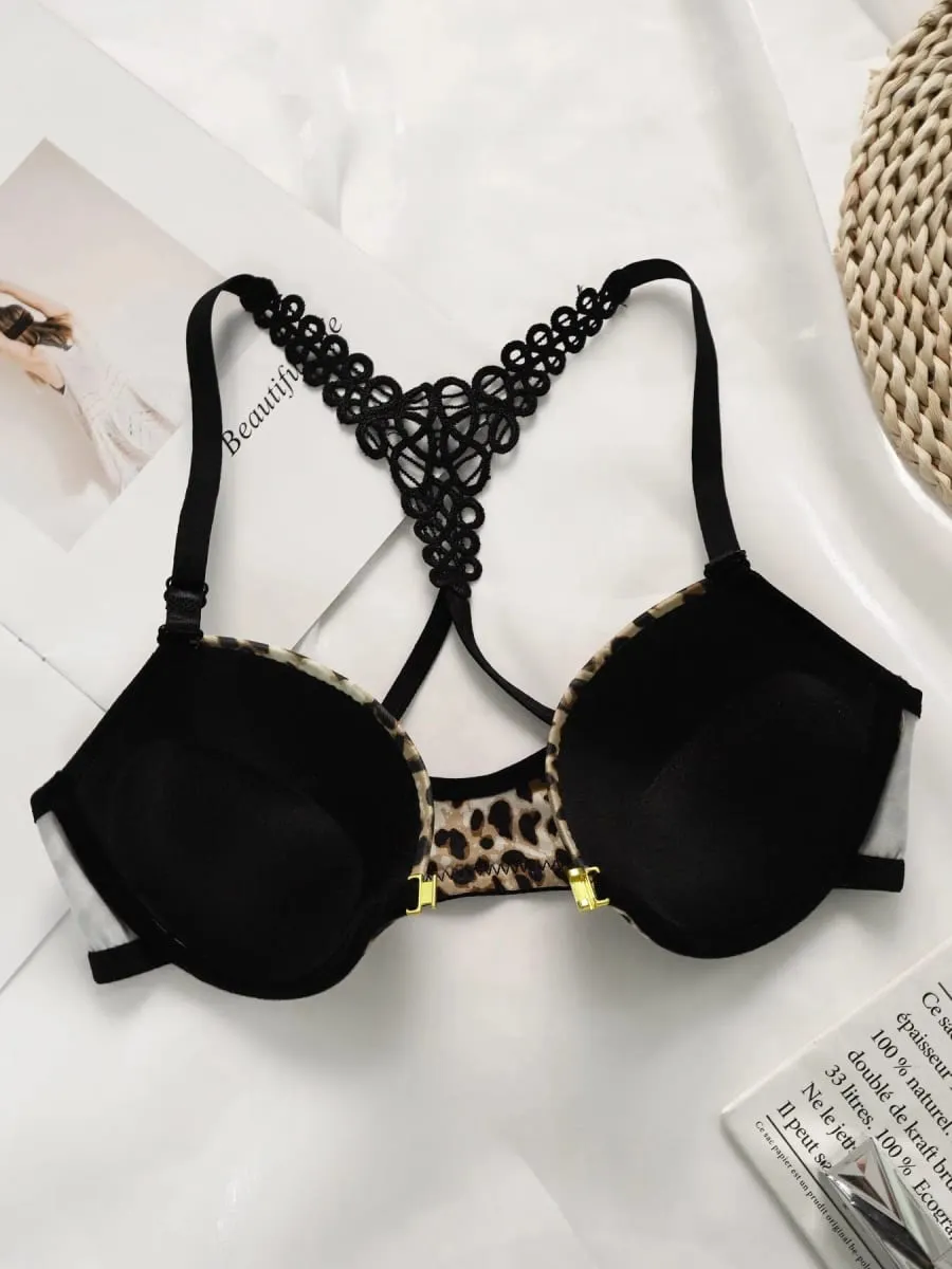 Ladies' New Leopard Print Sexy And Comfortable Front Bbutton Beautiful Back Underwear Lace Triangle Underwear Set A3159 — image 4