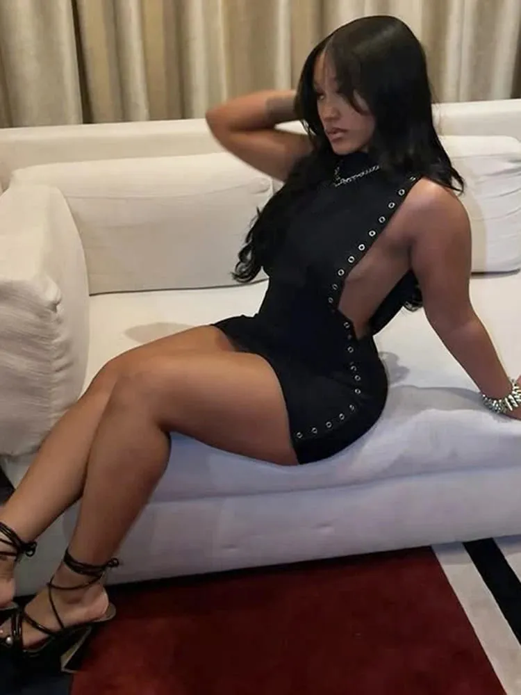 Nibber brzoskwiniowa mini sukienka damska o-neck bez rękawów boczna pusta konstrukcja metalowe pierścienie dekoracja Skinny Midnight Club Party Bodycon
