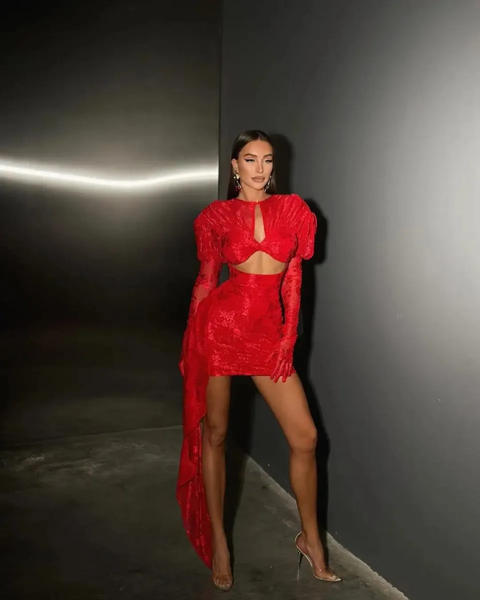 Haute qualité rouge blanc femmes à manches longues Sexy dentelle drapée moulante Mini robe gants discothèque fête célébrer robe d'anniversaire — image 3
