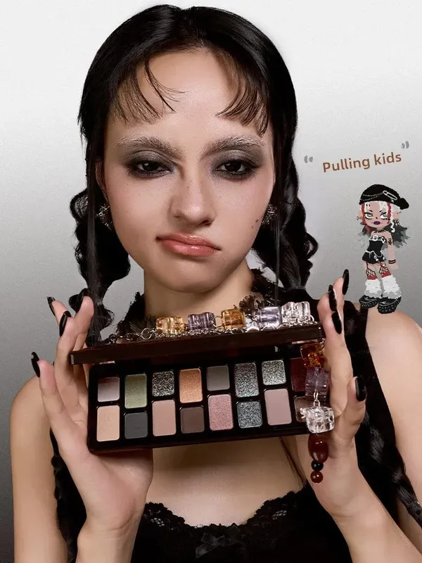 Qianyan Makeup Gift Set: 16-Color Eyeshadow Palette Solid Lip Gloss Earth Tones Matte Shimmer and Highlighter Eyeshadows