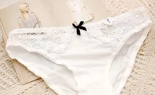 Letní bílá krajková podprsenka sada spodního prádla ultratenká prodyšná průhledná síťovina sexy hluboká V bezdrátově push up dámské spodní prádlo — image 12