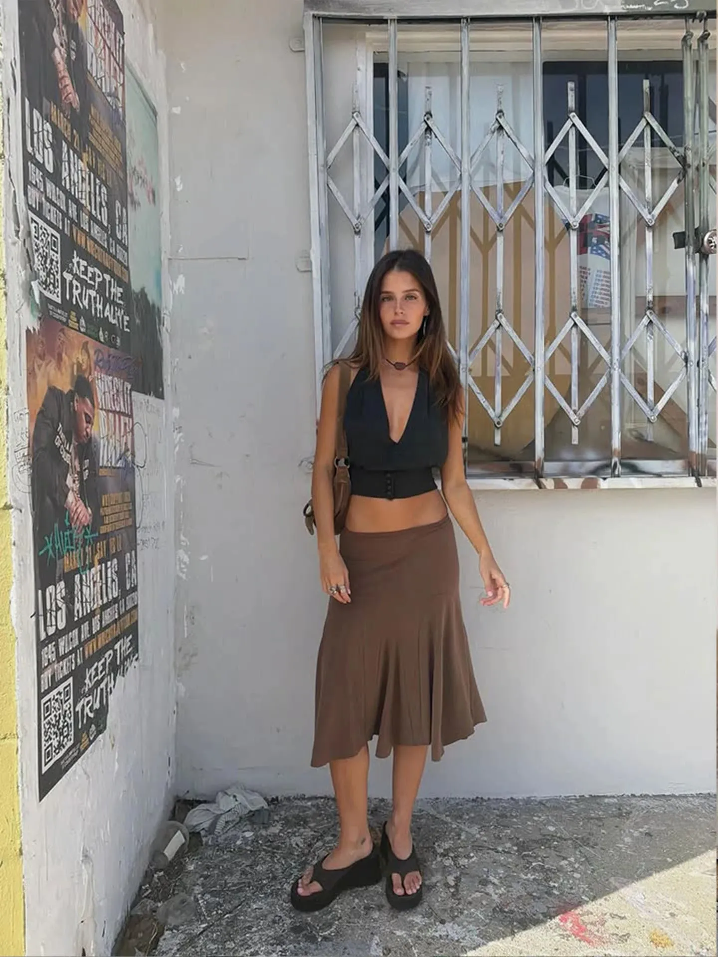 Wj Deep V Halter Neck Backless Knit Vest Waist-Cinching Short Sleeveless Top Backless Buttoned Waist-Cinching Short Knit Outerwear Top V-Neck Backless Top with Straps Short Knit Halter Neck Vest — image 8