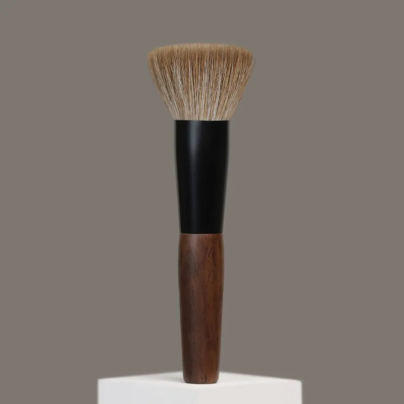 T108 Professional Handmade Makeup Brushes Natural Goat Hair Flat Top Face Powder Brush Short Ebony Wood Handle Make Up Brush