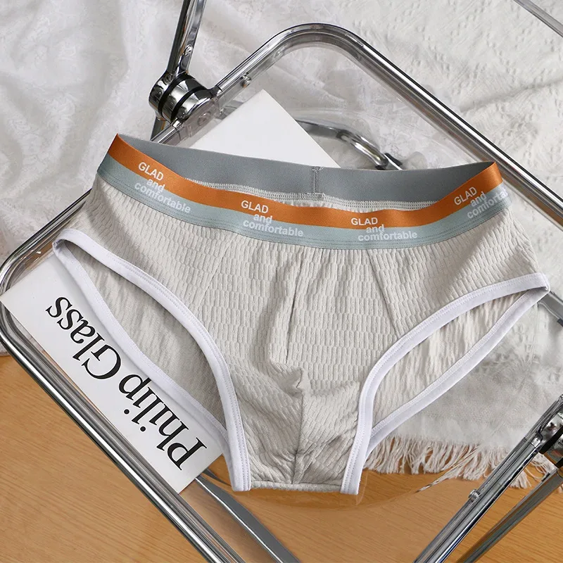 Novedad de verano, calzoncillos de algodón de Color sólido para hombre, ropa interior fina transpirable minimalista, bañadores de moda, calzoncillos de Bikini para hombre