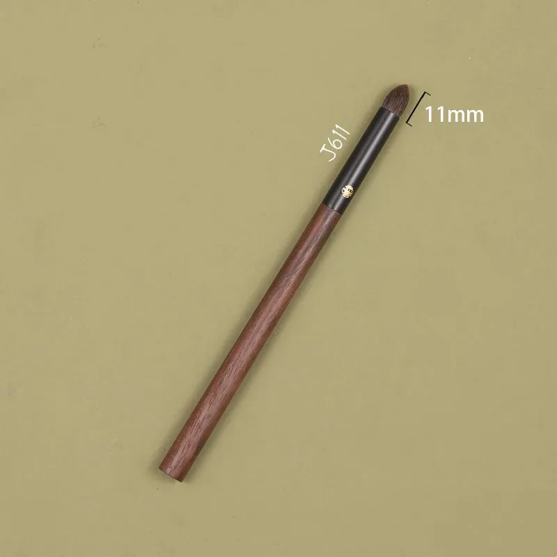 Professional Handmade Makeup Brushes 1PC Washed Horse Hair Pencil Eye Shadow Blending Brush Walnut Handle Make Up Brush